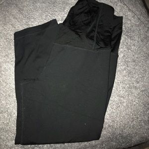 Maternity capris good condition